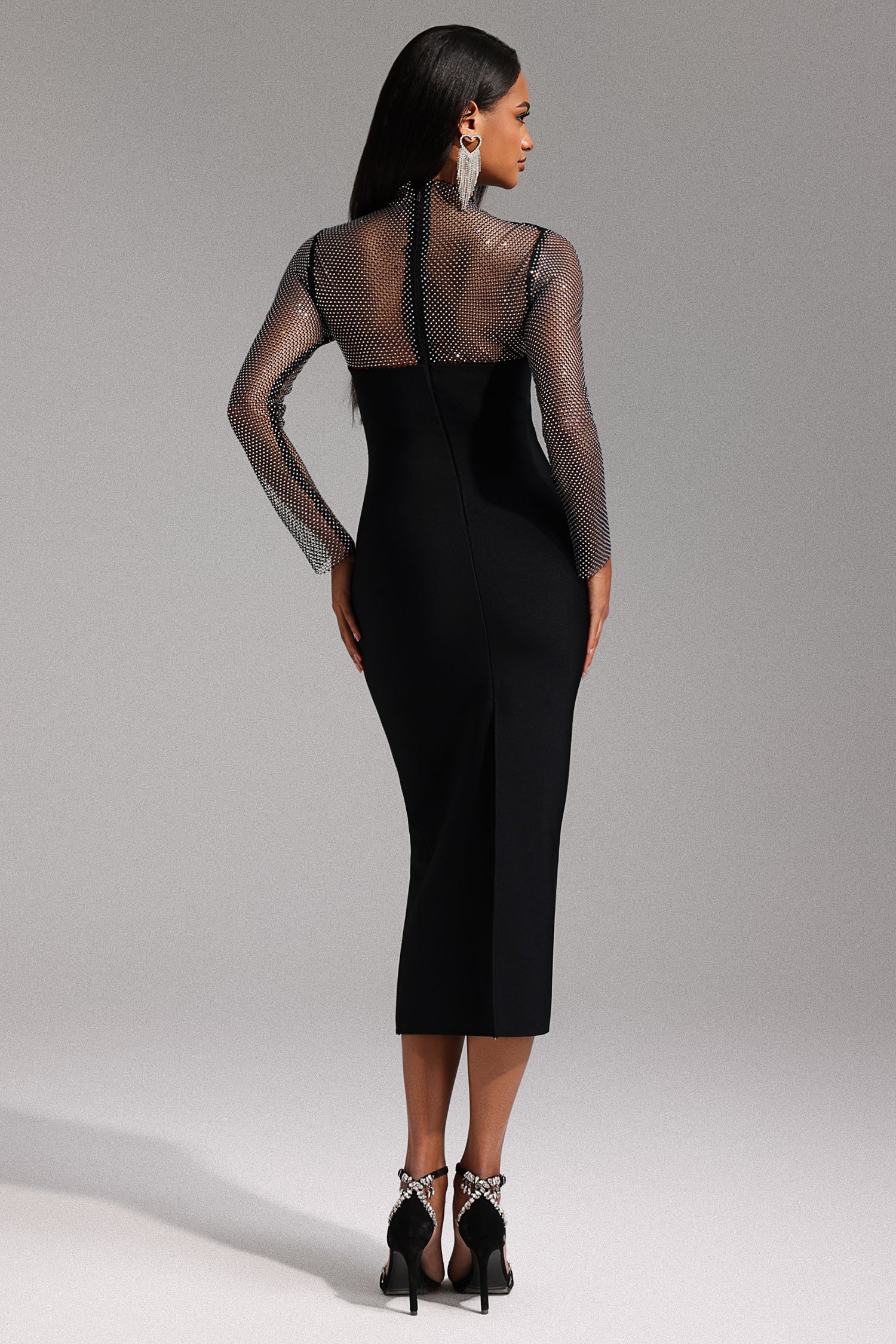 Robe mi-longue bandage à manches longues Emmi