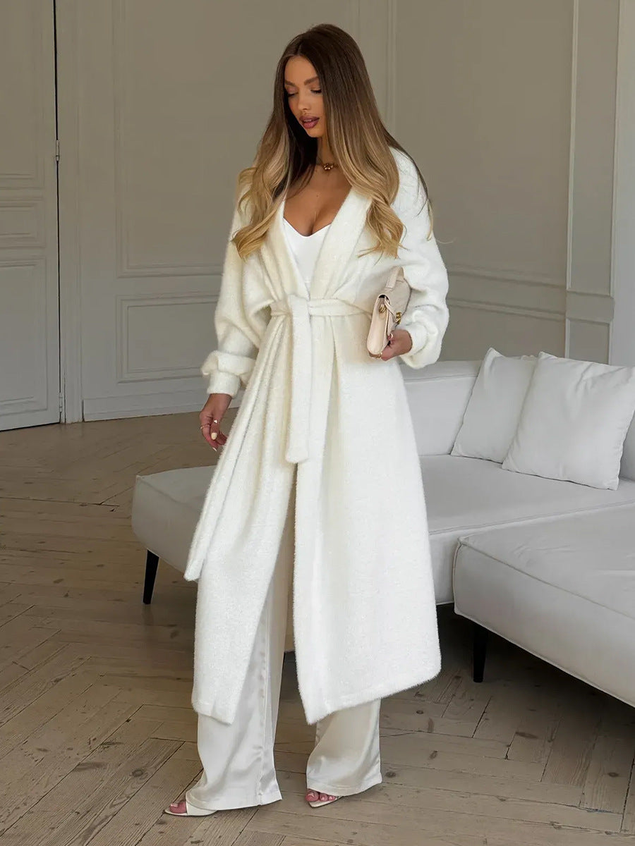 Minimalist Indoor Effortlessly Elegant White Cardigen