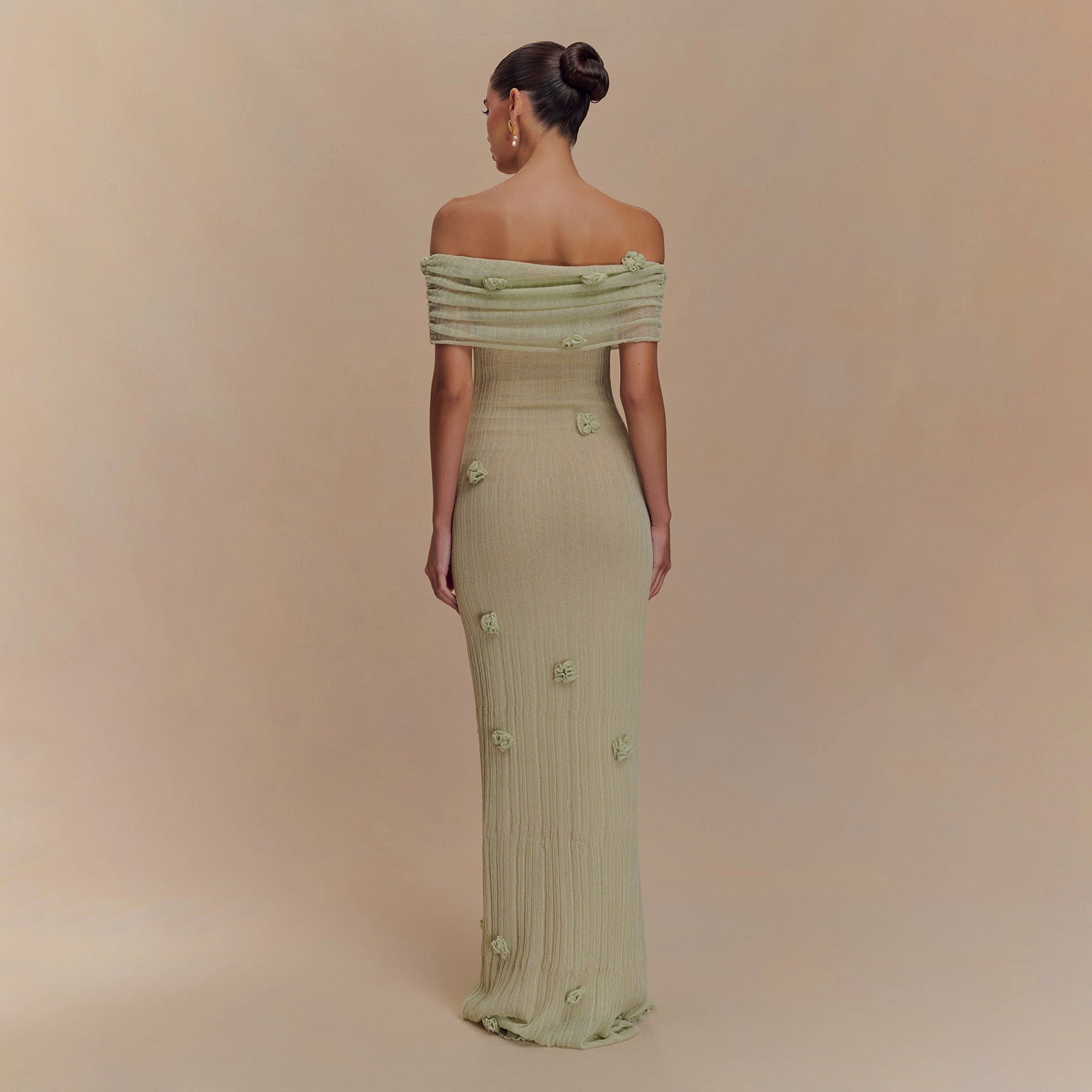 Weiches, schulterfreies Maxikleid mit Blumenmuster