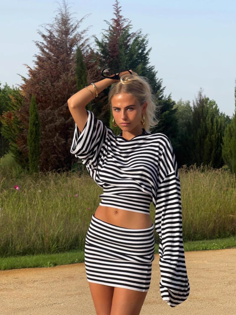 Robe à rayures noires et blanches vibrantes
