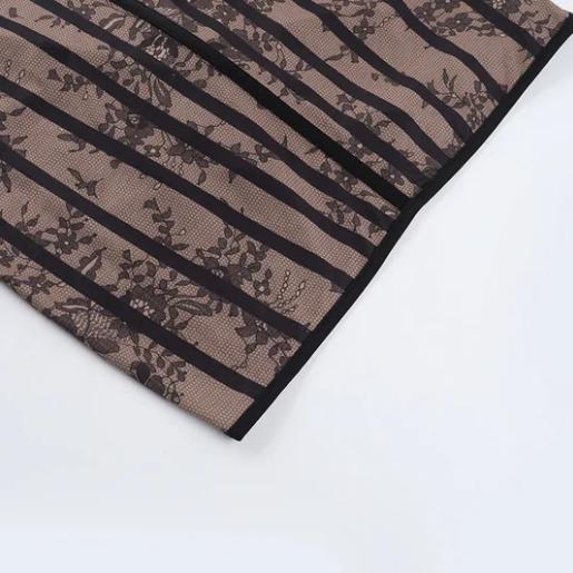 Robe mini en dentelle noire Night Charming