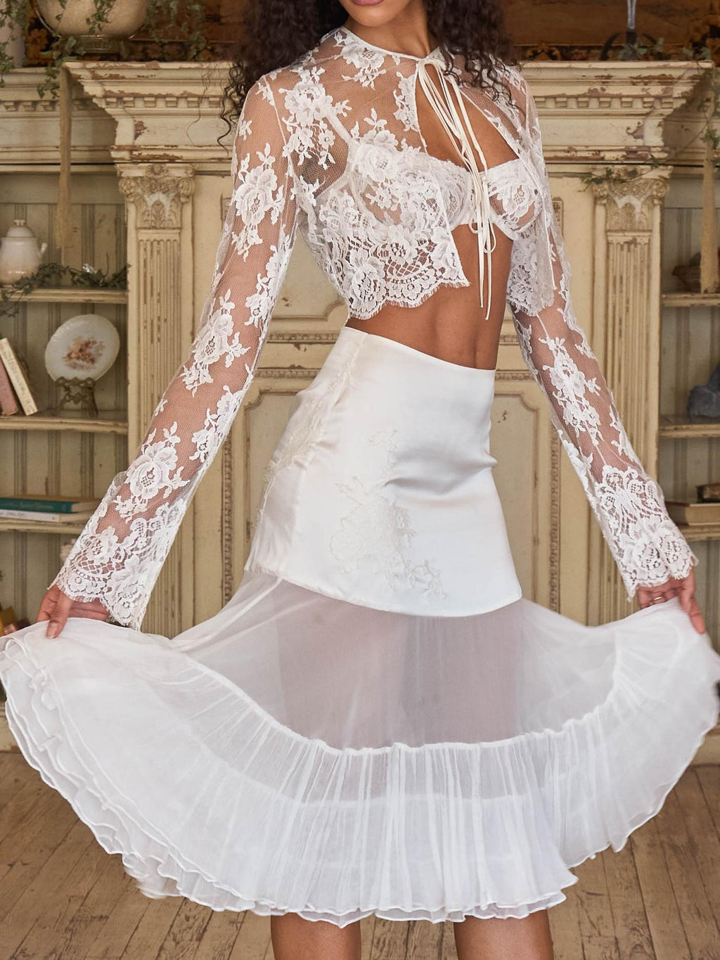 The Crinoline Skirt with Lace in Pearl Set