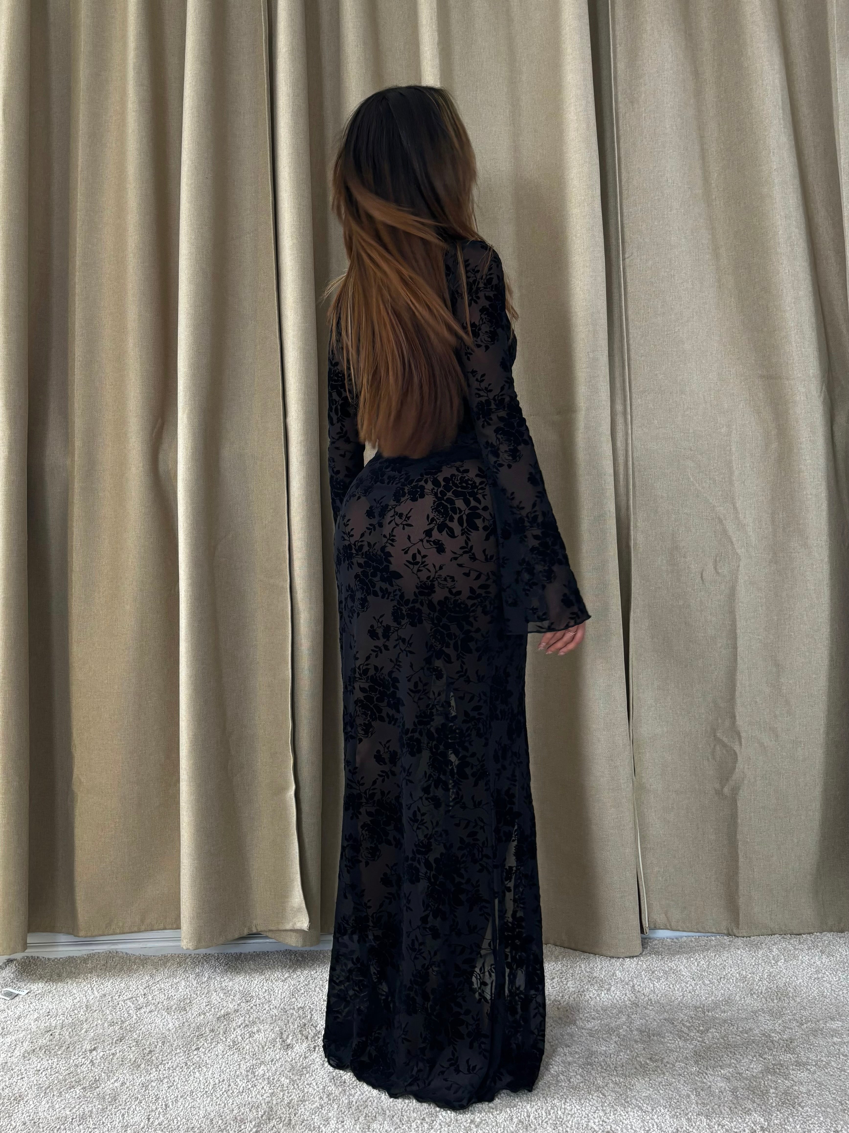 Pretty Black Rose Top - Black