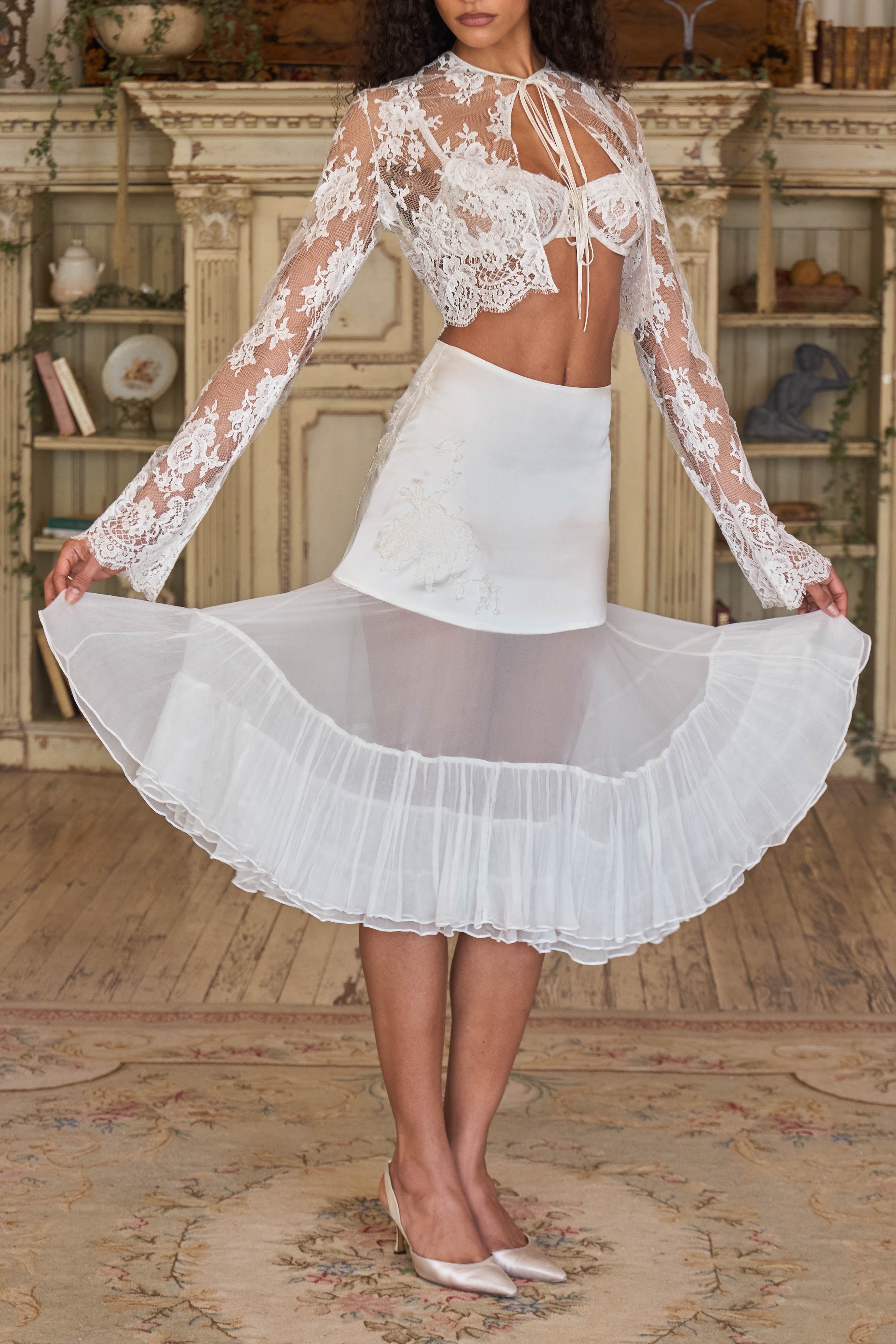 The Crinoline Skirt with Lace in Pearl Set