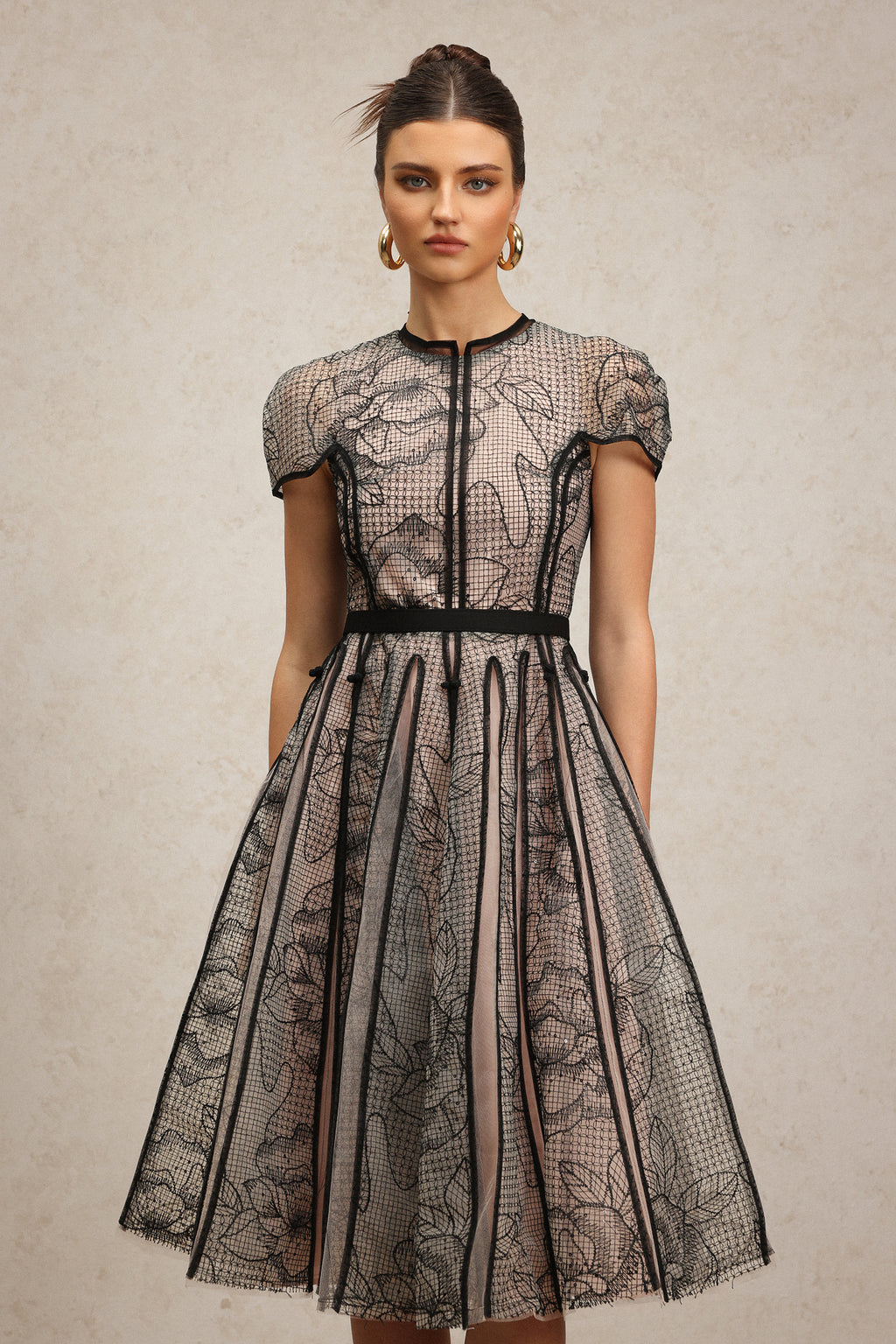 Lisiya Short Sleeves Jacquard Midi Dress