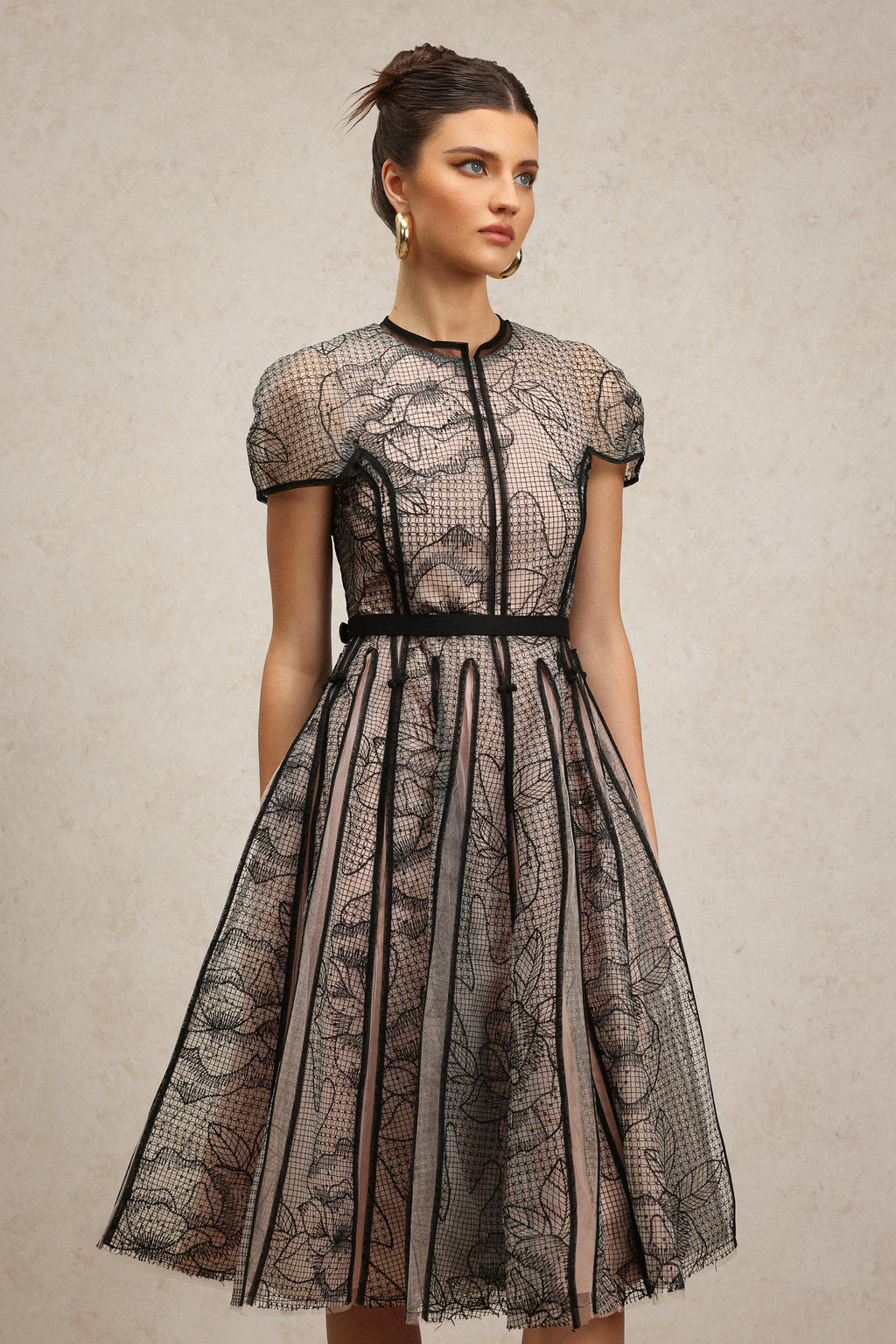 Lisiya Short Sleeves Jacquard Midi Dress