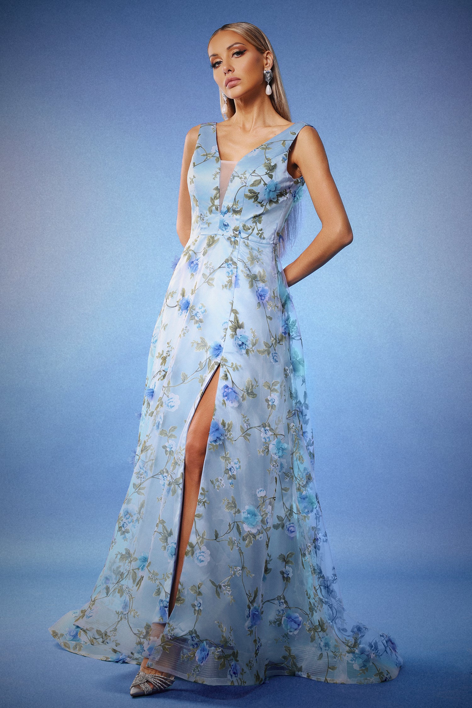 Zurri Sleeveless V-Neck Flowers Slit Maxi Dress