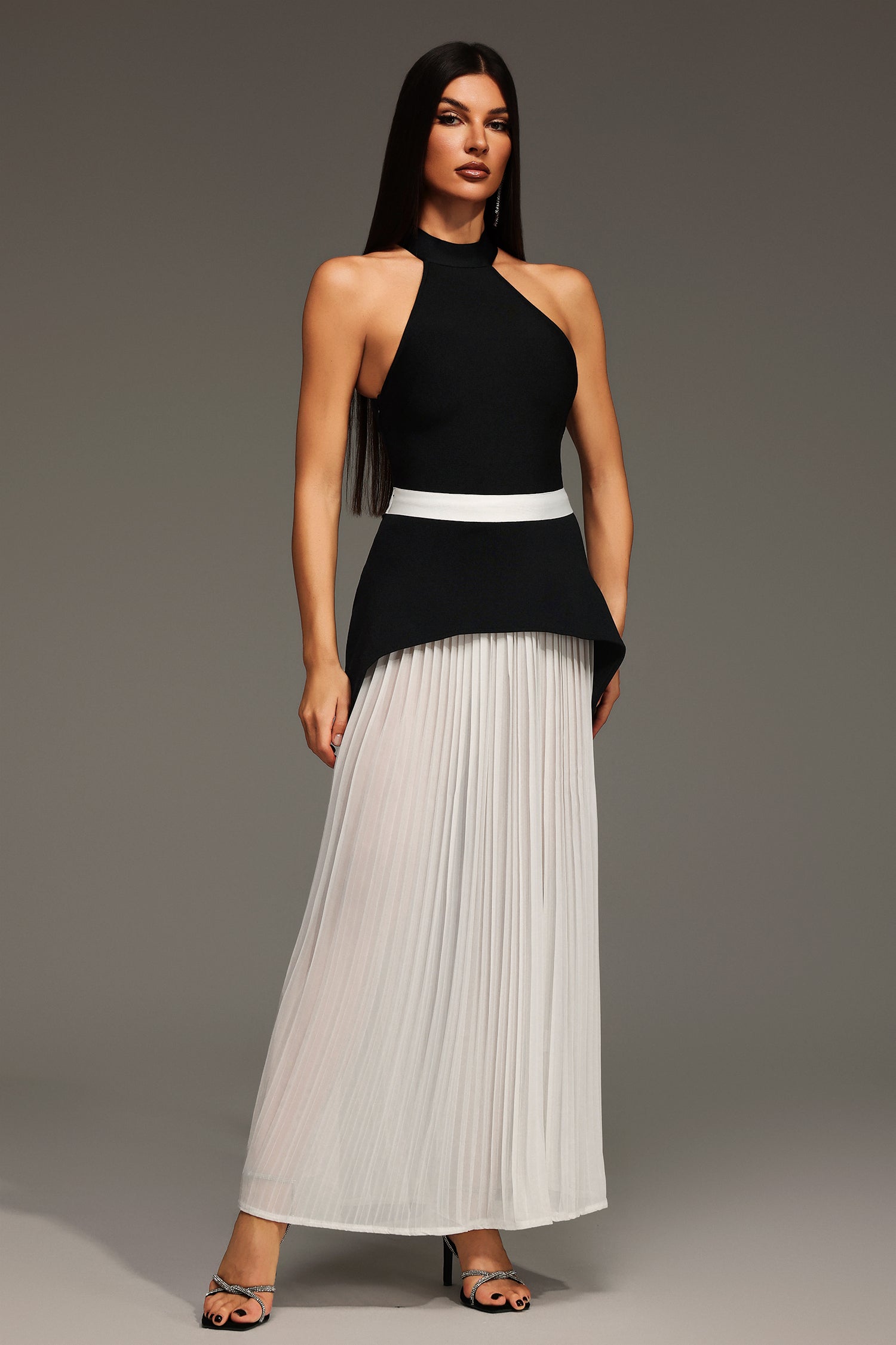 Mila Sleeveless Halter Wrinkles Maxi Dress