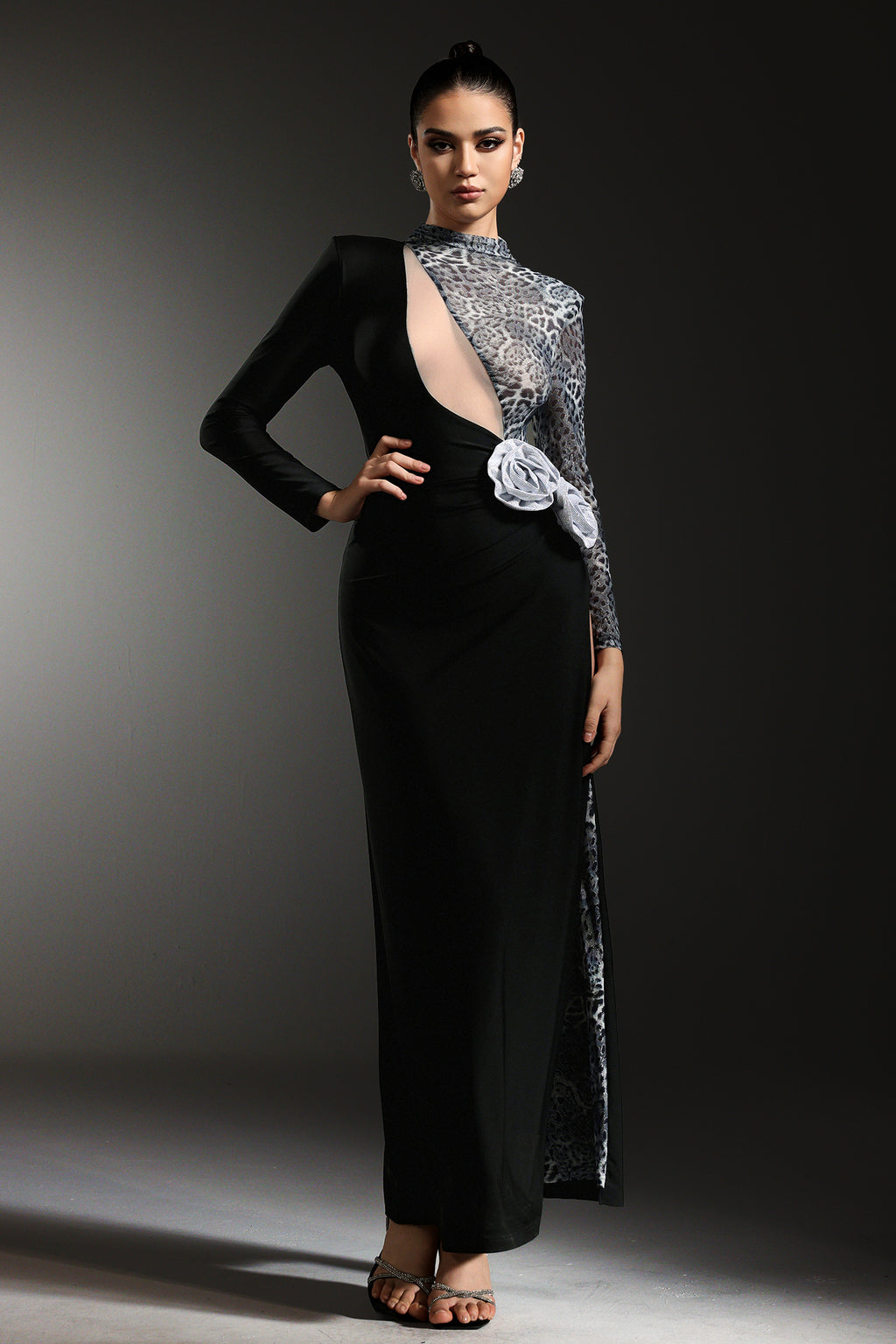 Wenie Long Sleeves Flower Slit Maxi Dress