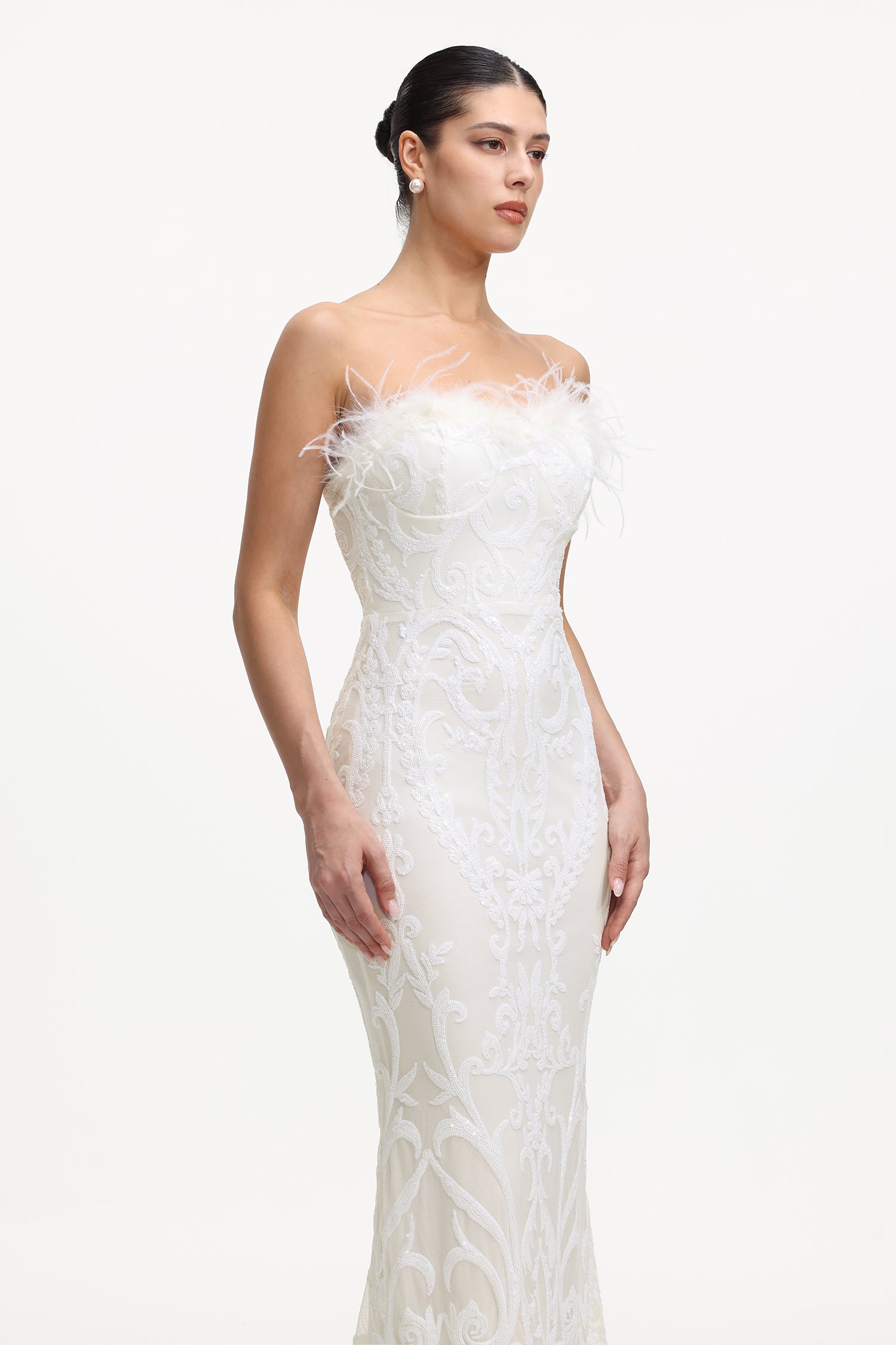 Millipin Chic Contour Strapless Feather Lace Maxi Dress