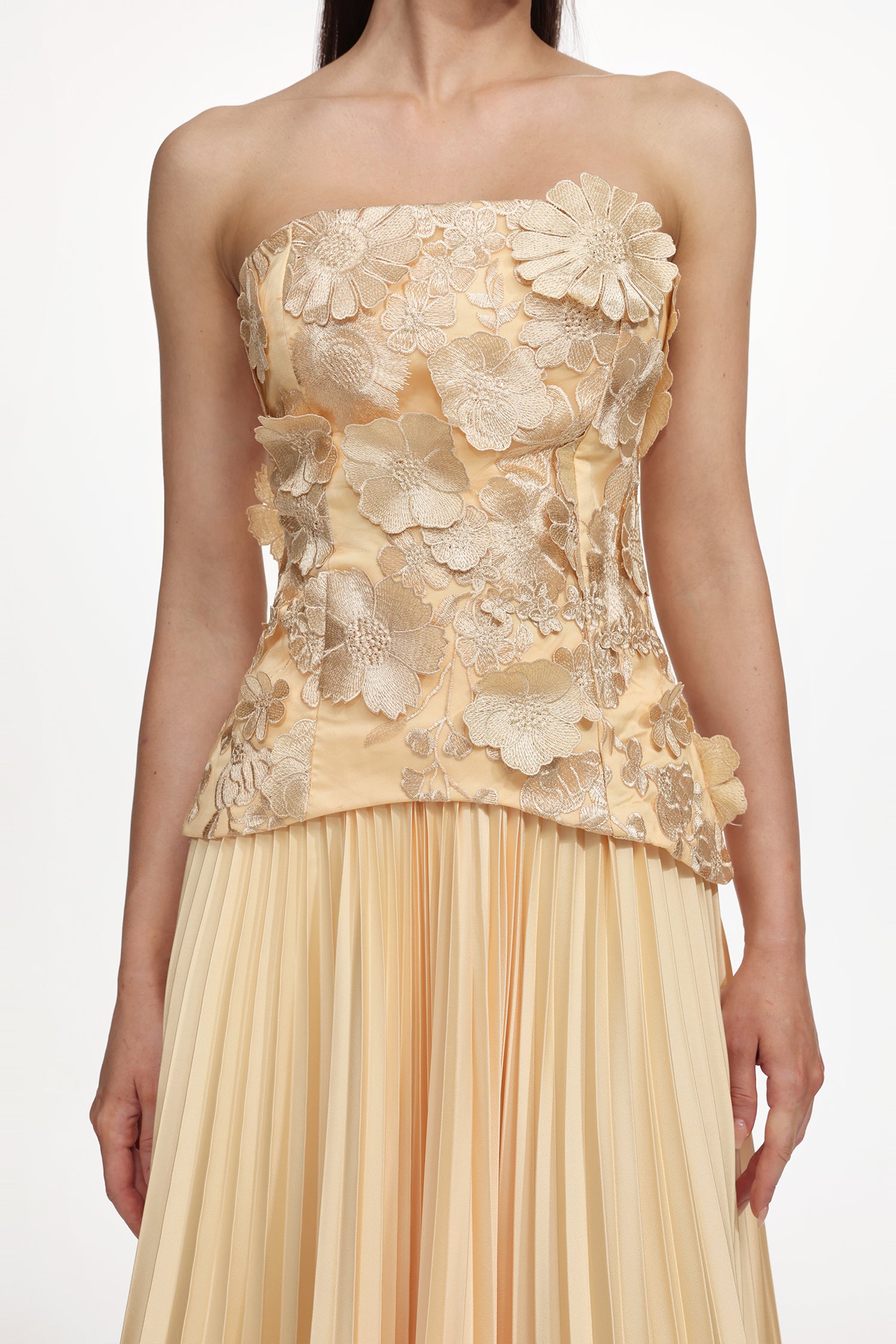 Shardae Romantic Tailored Strapless Pleated Floral Maxi Dress
