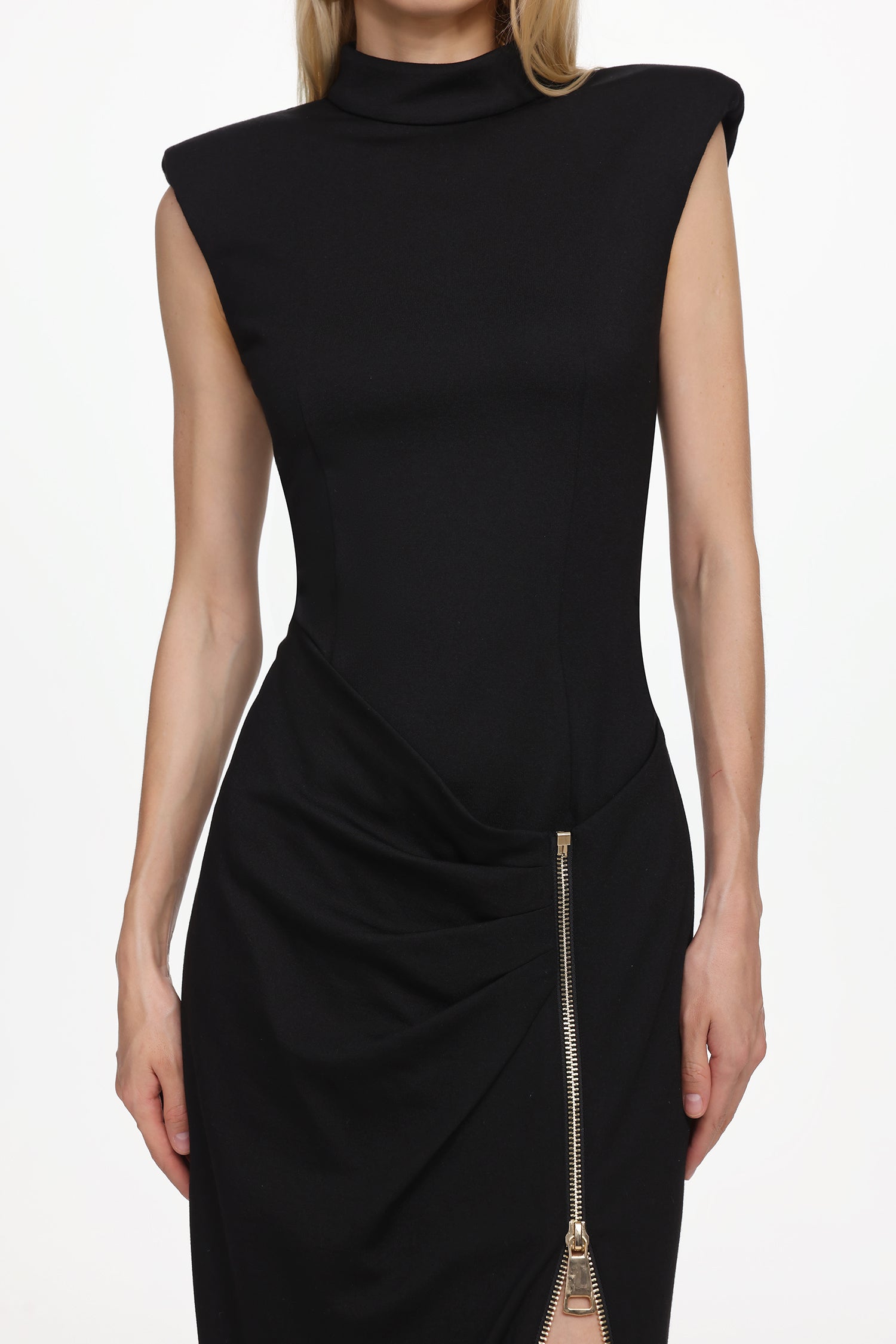 Pedra Chic Contour Sleeveless Pleated Zipper High Slit Maxi Dress