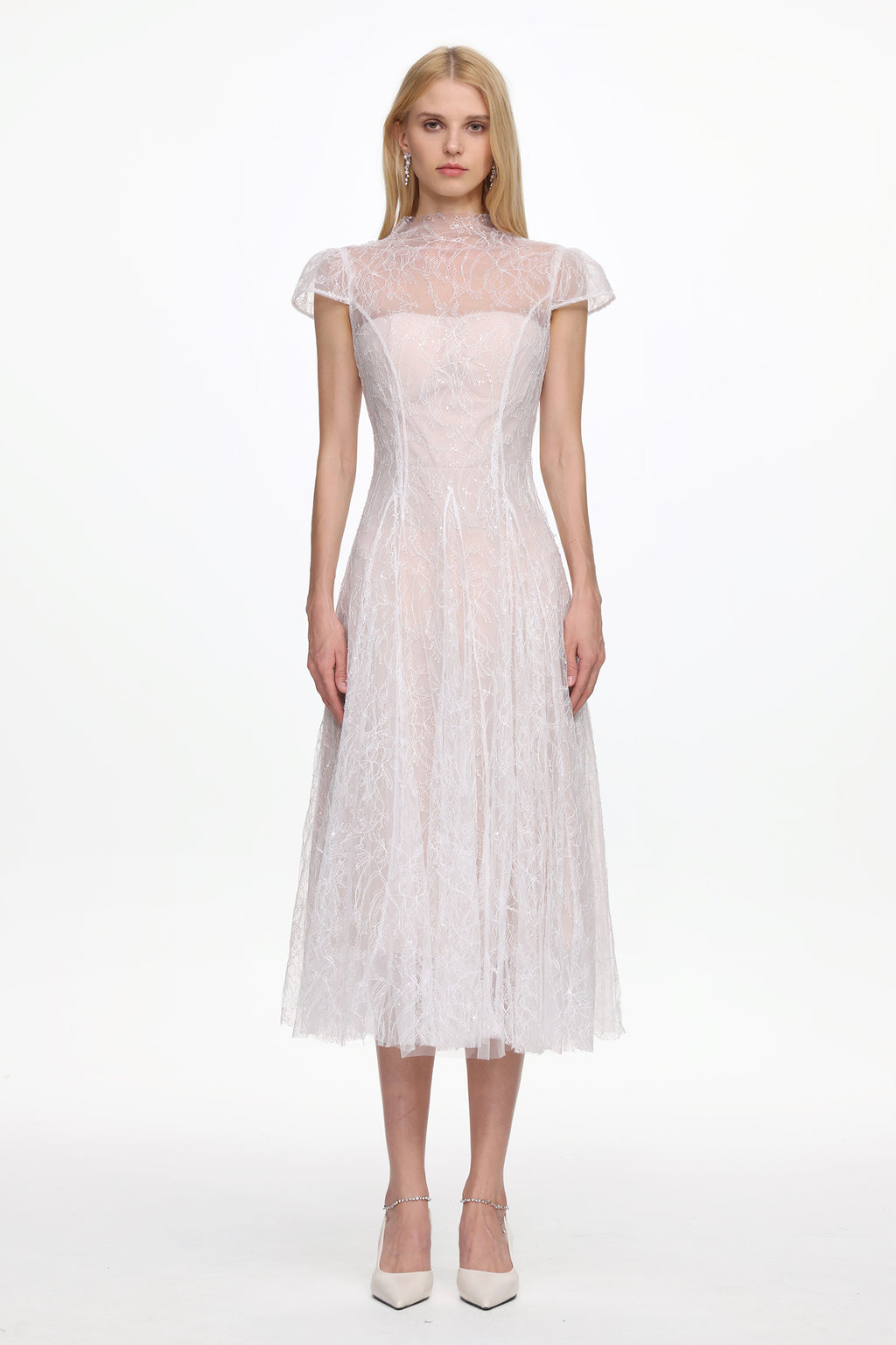 Riala Elegant Flowy Short Sleeve Lace Maxi Dress
