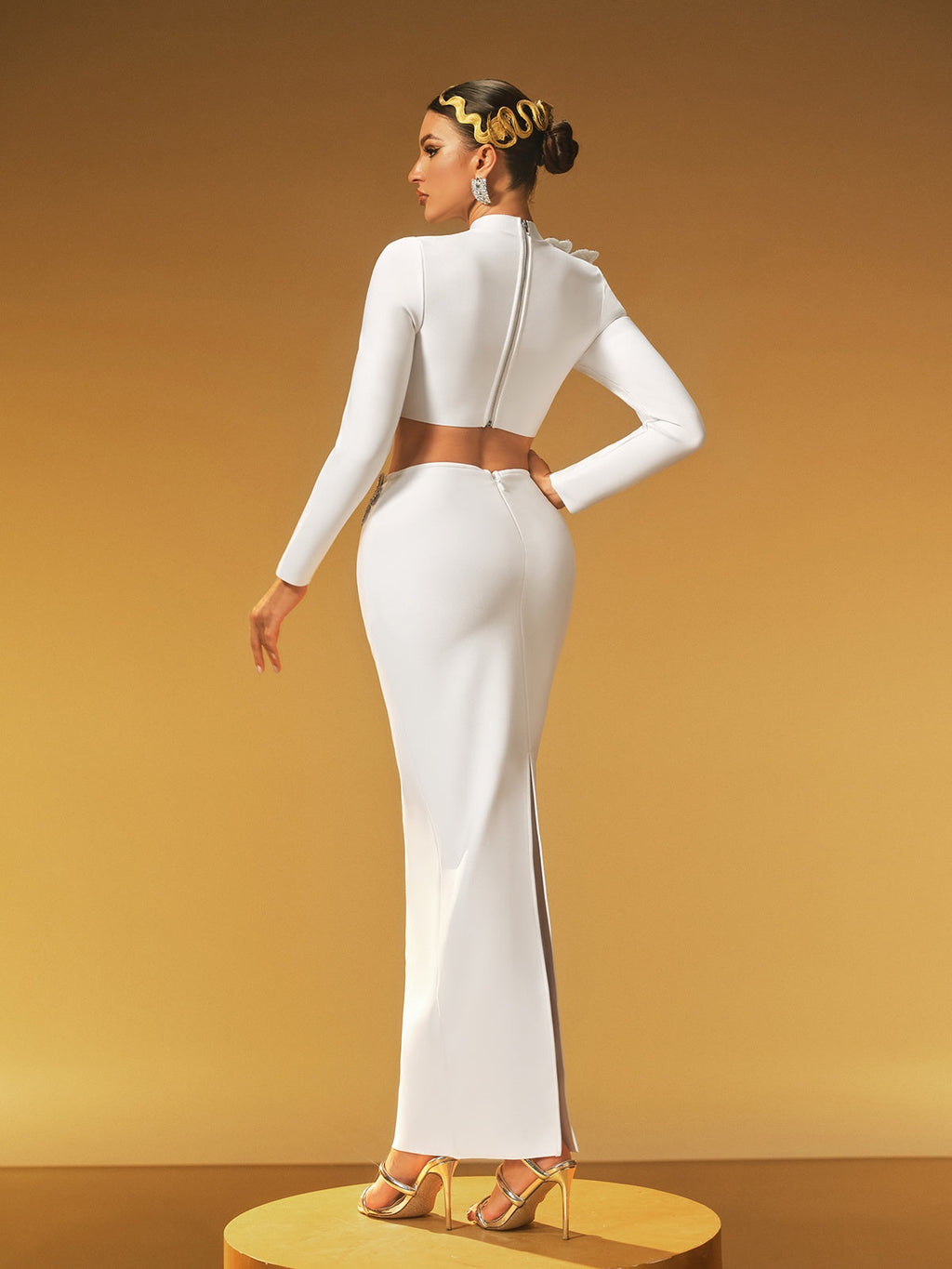 Almira Long Sleeve Flower Bandage Skirt Set In White