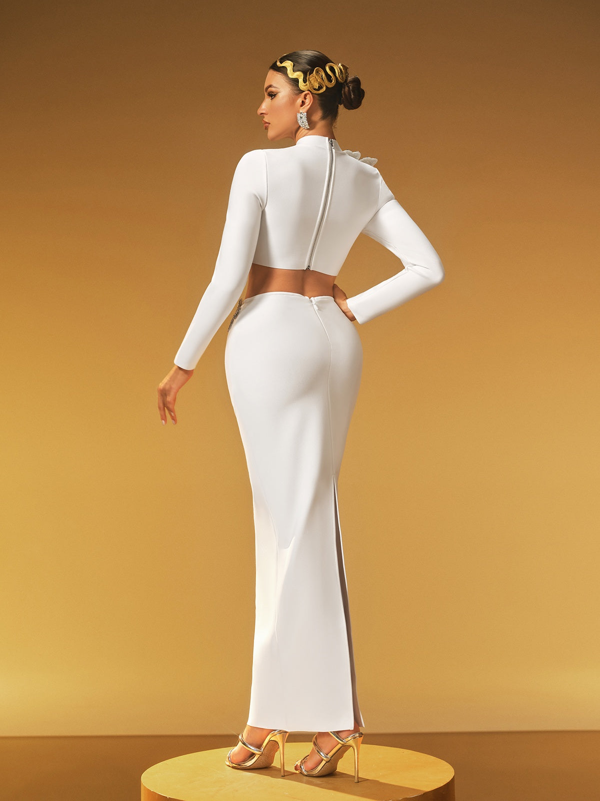 Almira Long Sleeve Flower Bandage Skirt Set In White