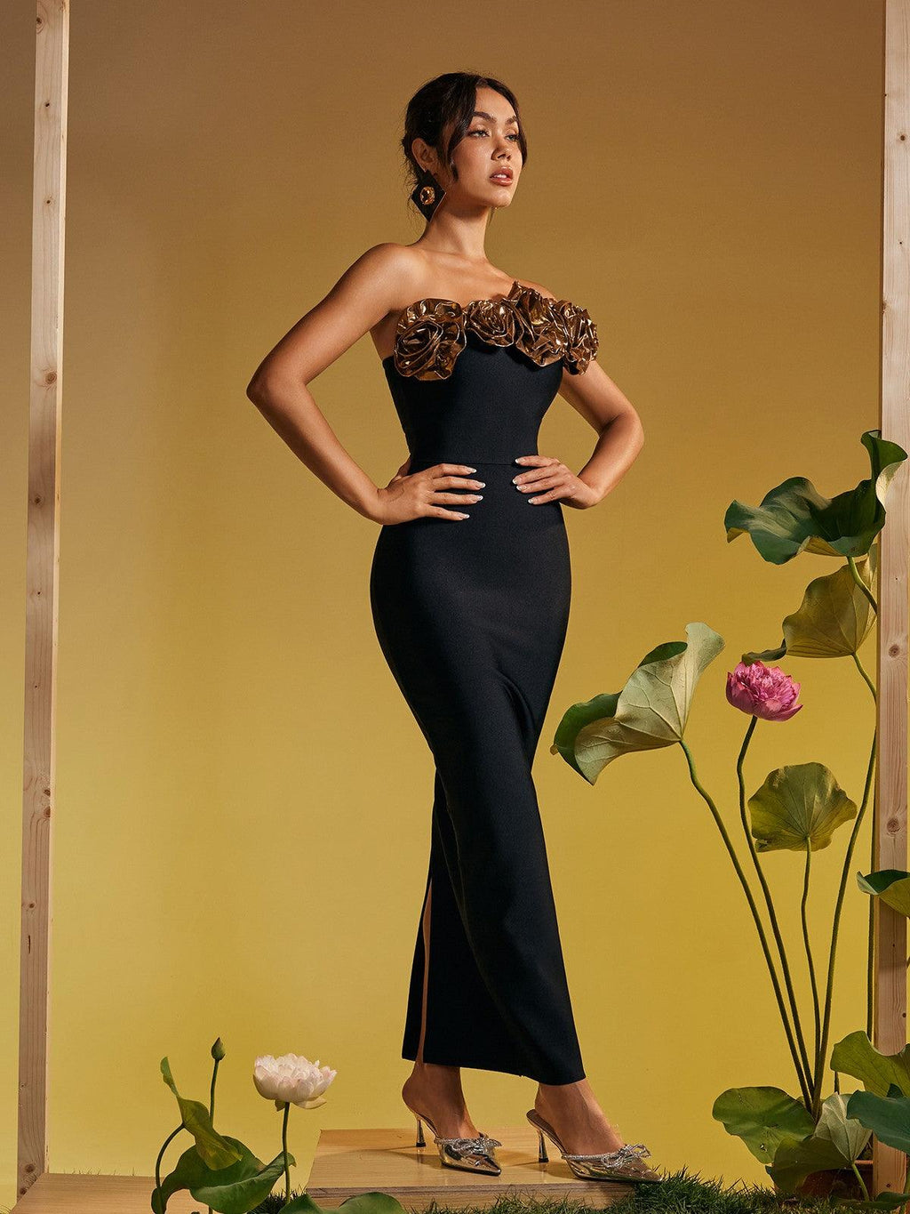 Arnau One Shoulder Flower Bandage Maxi Dress In Gold