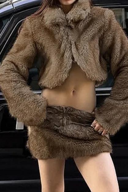 Nighttime Street Luxurious Charming Brown Furry Set