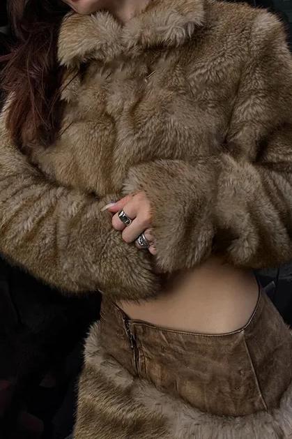 Nighttime Street Luxurious Charming Brown Furry Set