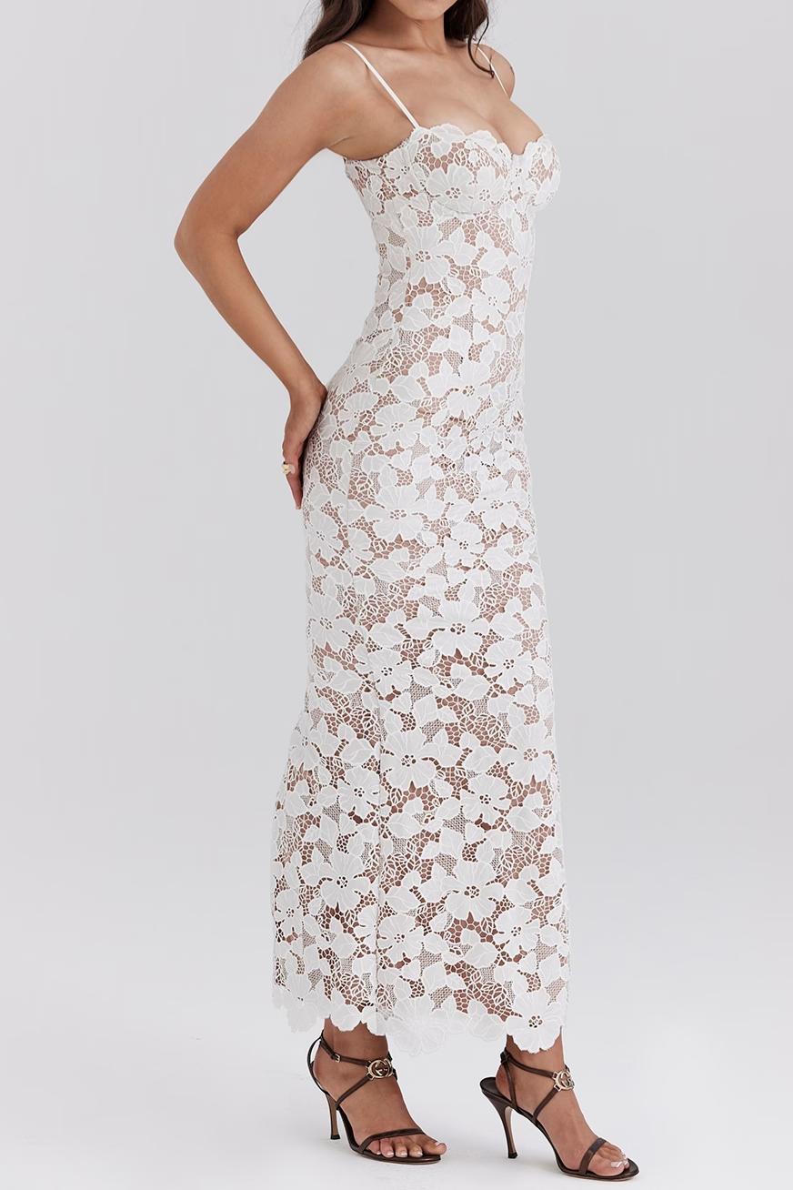 Nighttime Outdoor Feminine White Lace Dress